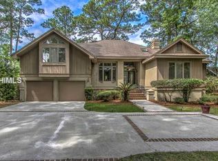 19 Pine Island Rd, Hilton Head Island, SC 29928