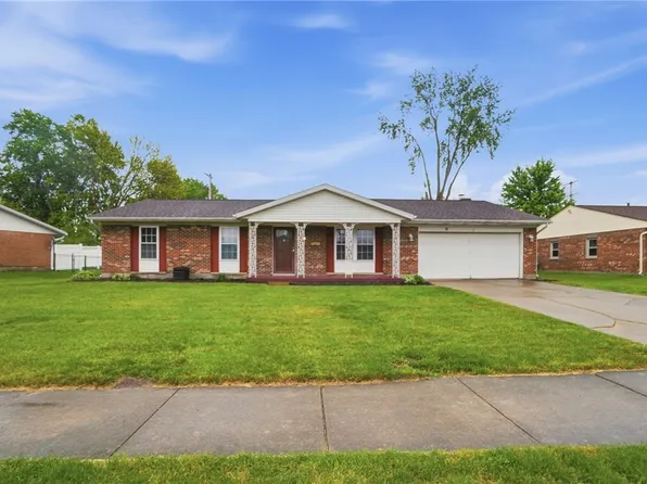 1326 Trade Sq W, Troy, OH 45373