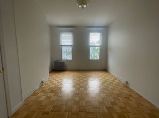 284 Onderdonk Ave #1R, Ridgewood, NY 11385