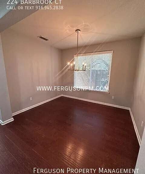 224 Barbrook Ct — Photo 9