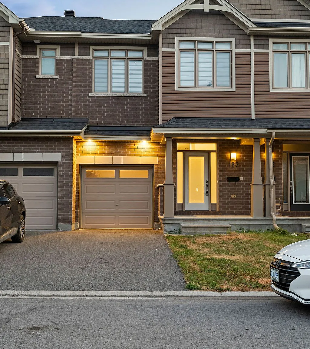 3 bed, $2,799 — Photo 1