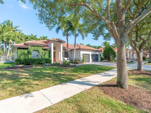 13174 Spring Lake Dr, Cooper City, FL 33330