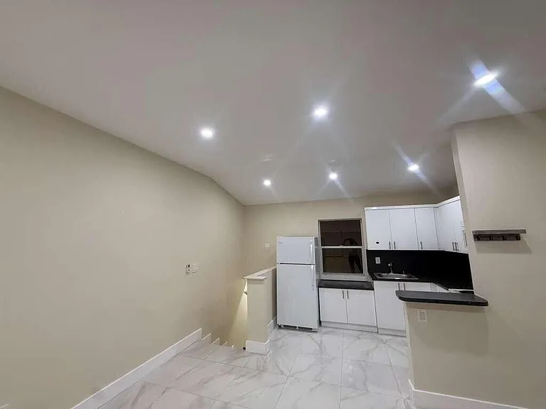 3373 SW 7th St — Photo 12