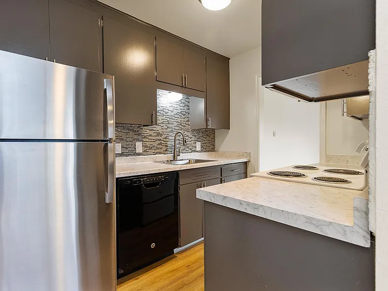 Timberline Apartments — Photo 26