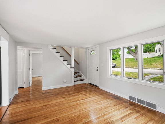 5th image of 25 Julia Rd