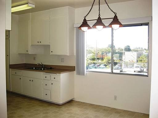 3rd image of 3485 Sawtelle Blvd APT 17