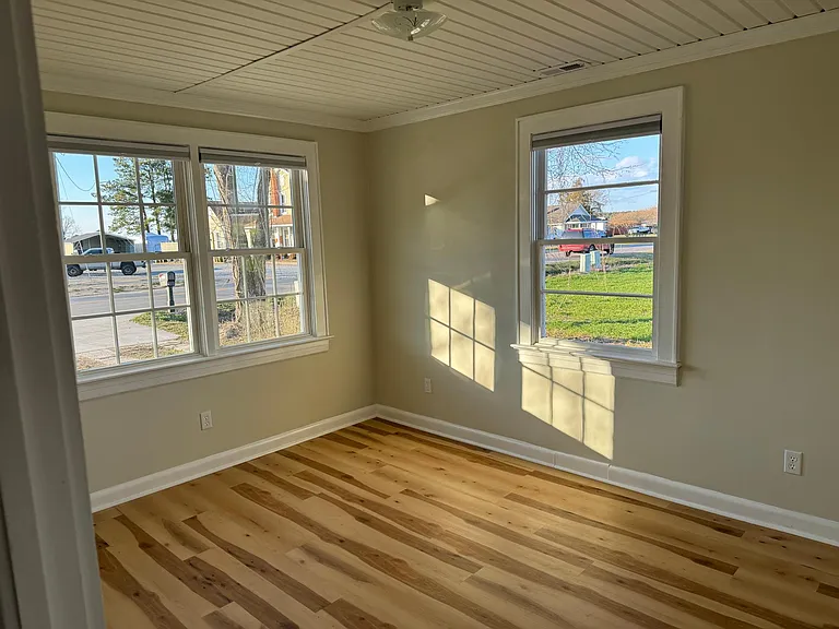 1403 Woodville Rd — Photo 13