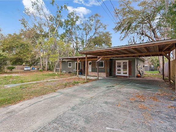 2nd image of 409 Buckingham Pl
