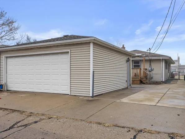 1625 Monroe AVENUE, South Milwaukee, WI 53172