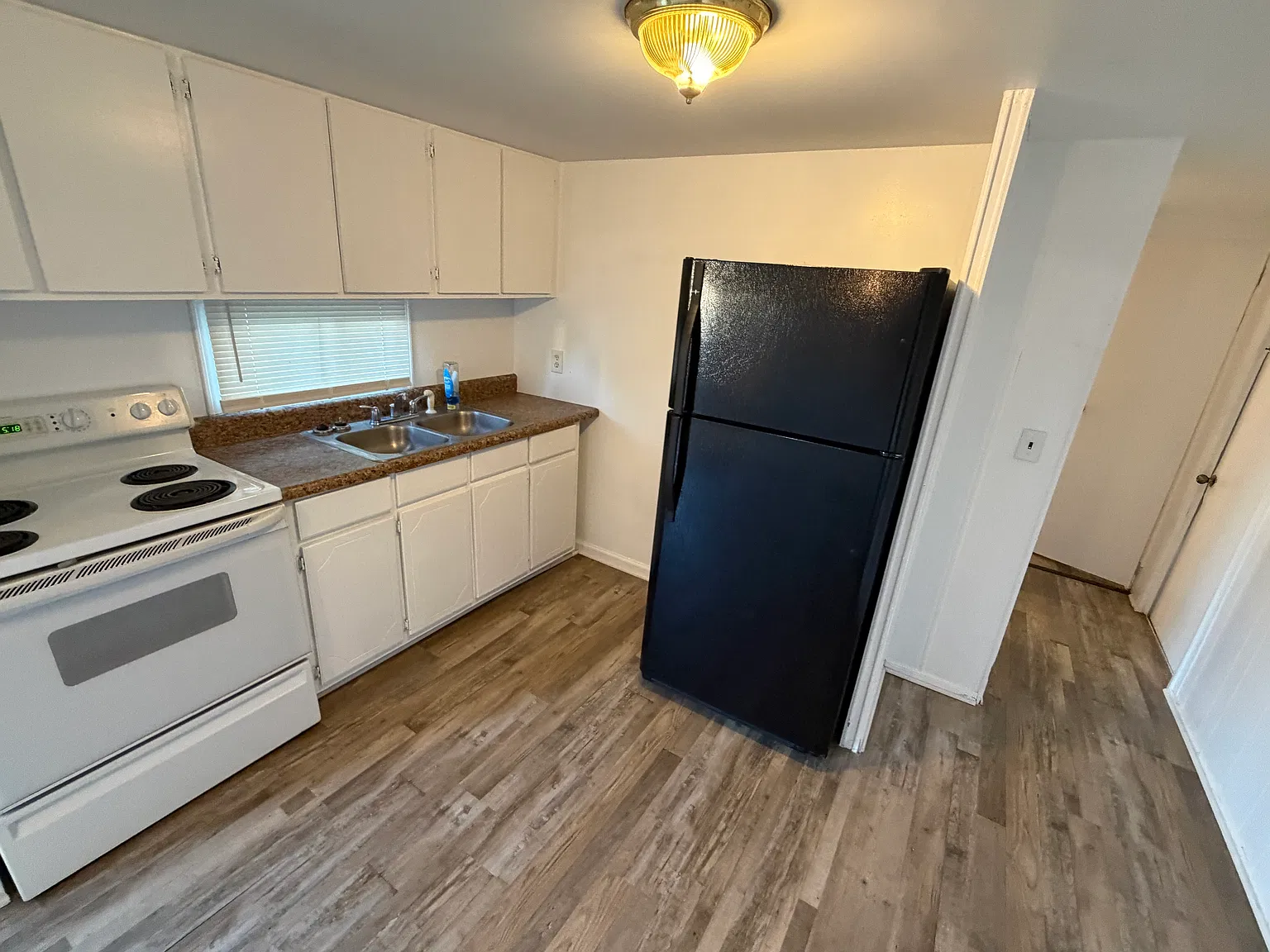 2 bed, 500 sqft, $775 — Photo 2