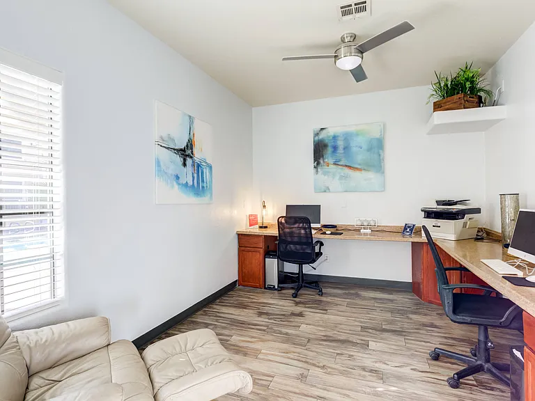 Gramercy Parc Senior Apartments — Photo 14