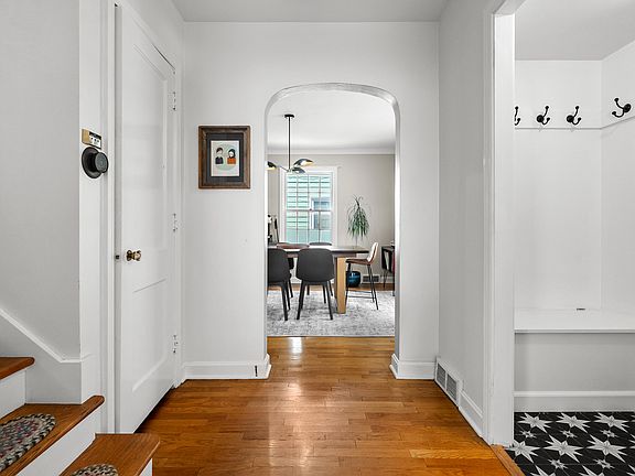 3rd image of 601 Edgemoor Ave