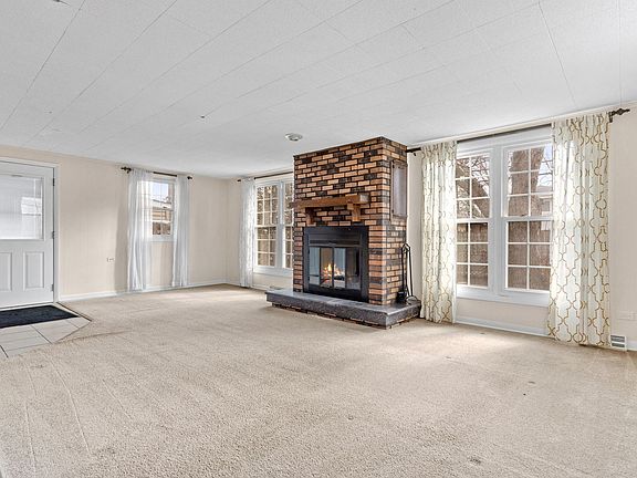 4th image of 229 Terry Ln