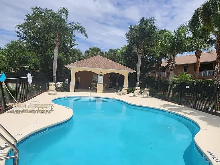 1040 Venetian Dr #201 — Photo 20
