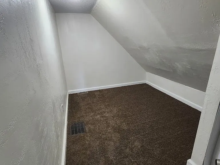 12905 Watterson Ave — Photo 9