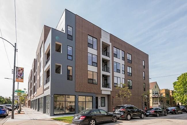 1st image of 1712 W Warren Blvd #3