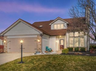 1728 Willow Mound Pl, Fort Wayne, IN 46818