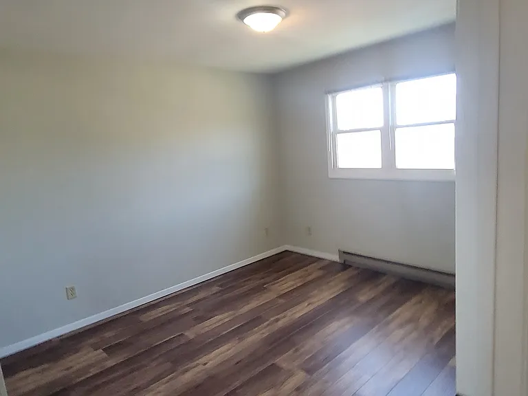 1128 Sunset Ln #4 — Photo 4