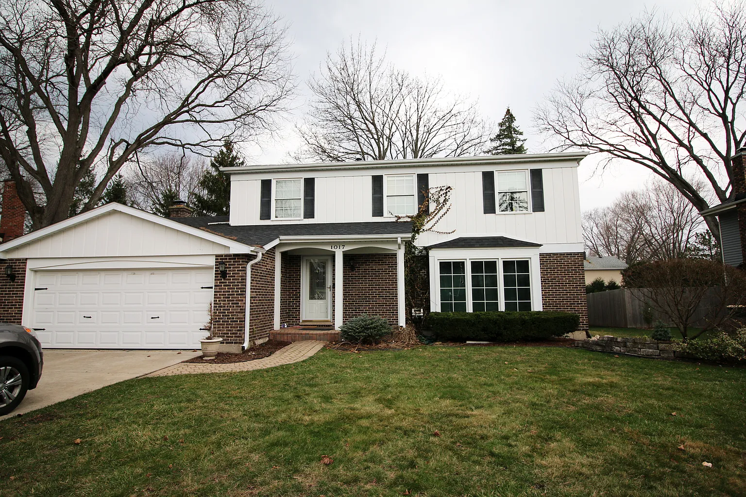 1017 Mayfair Dr photo 1