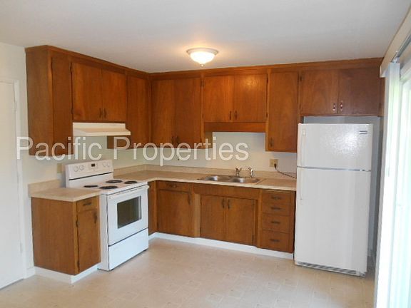 2nd image of 69 Holly Hts