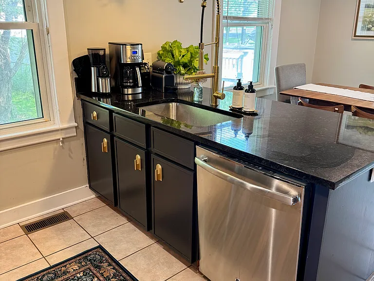 59 Leitch Ave — Photo 6