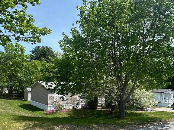 2nd image of 2 Sagamore Lane