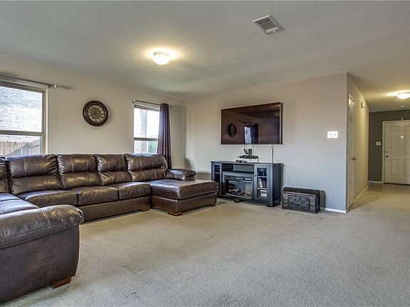 5th image of 4610 Bridlewood Ln