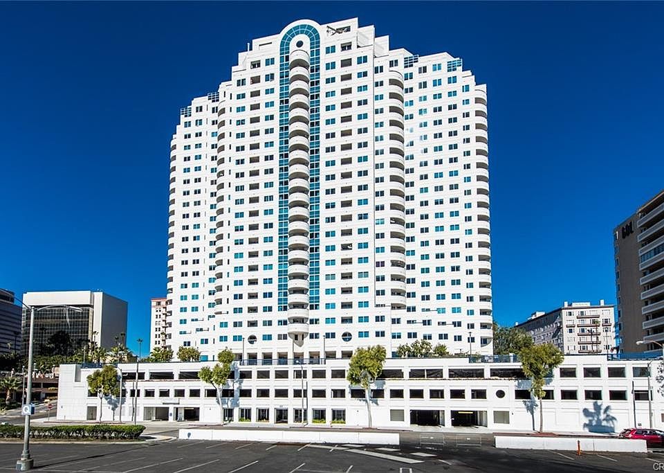 THE HARBOR PLACE TOWER *The only residential building that has 80 guest parking spaces for your guests!!!!