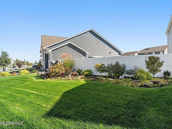 4th image of 163 Bradshaw Drive