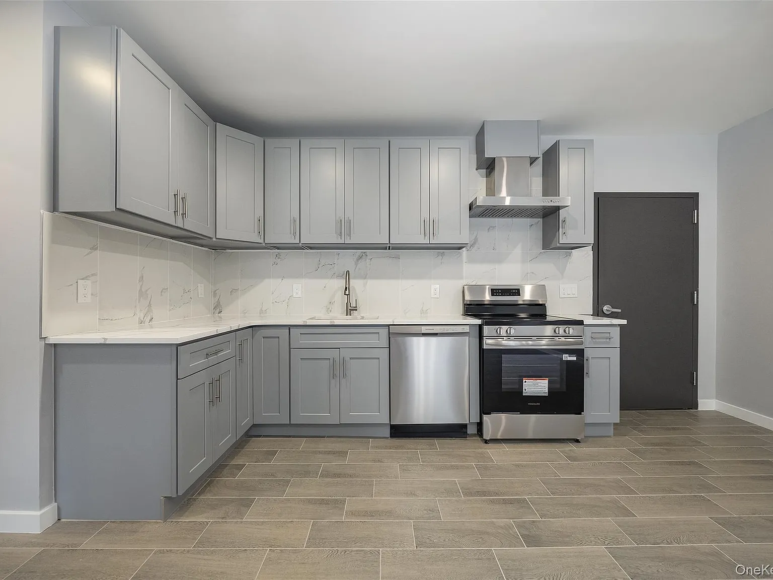1 bed, 1.0 bath, 800 sqft, $2,200 — Photo 2
