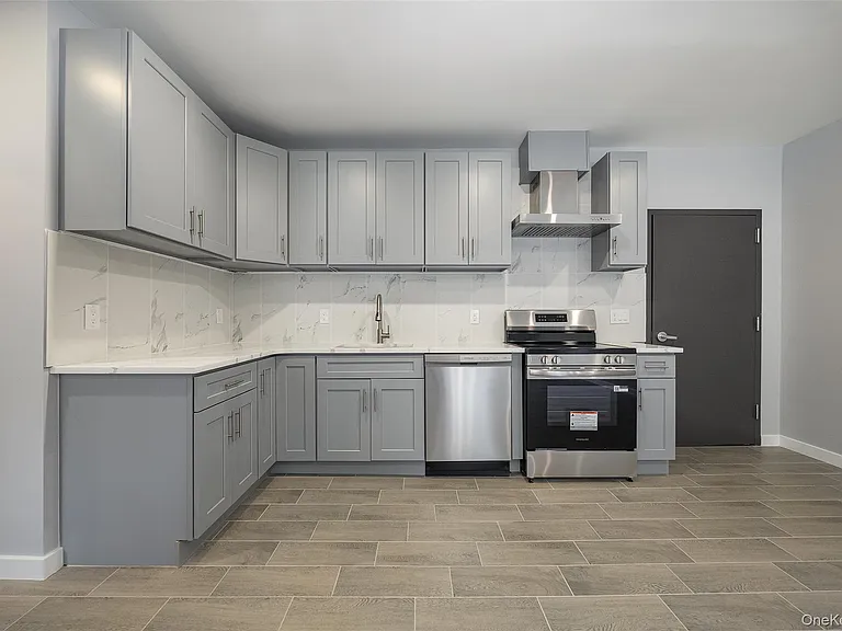 126 Innis Ave #2-4 — Photo 2