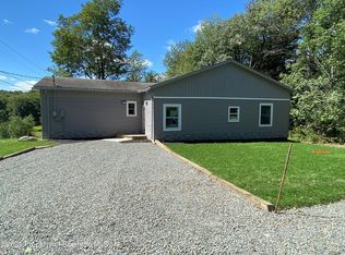 35 Keystone Rd, Gouldsboro, PA 18424