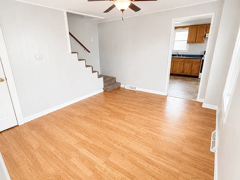 314 3rd Ave — Photo 2