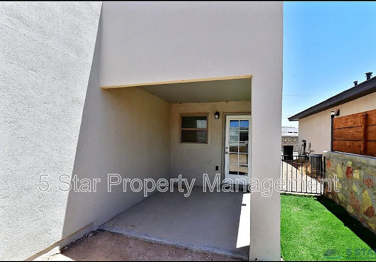 963 Aircoupe Way — Photo 41