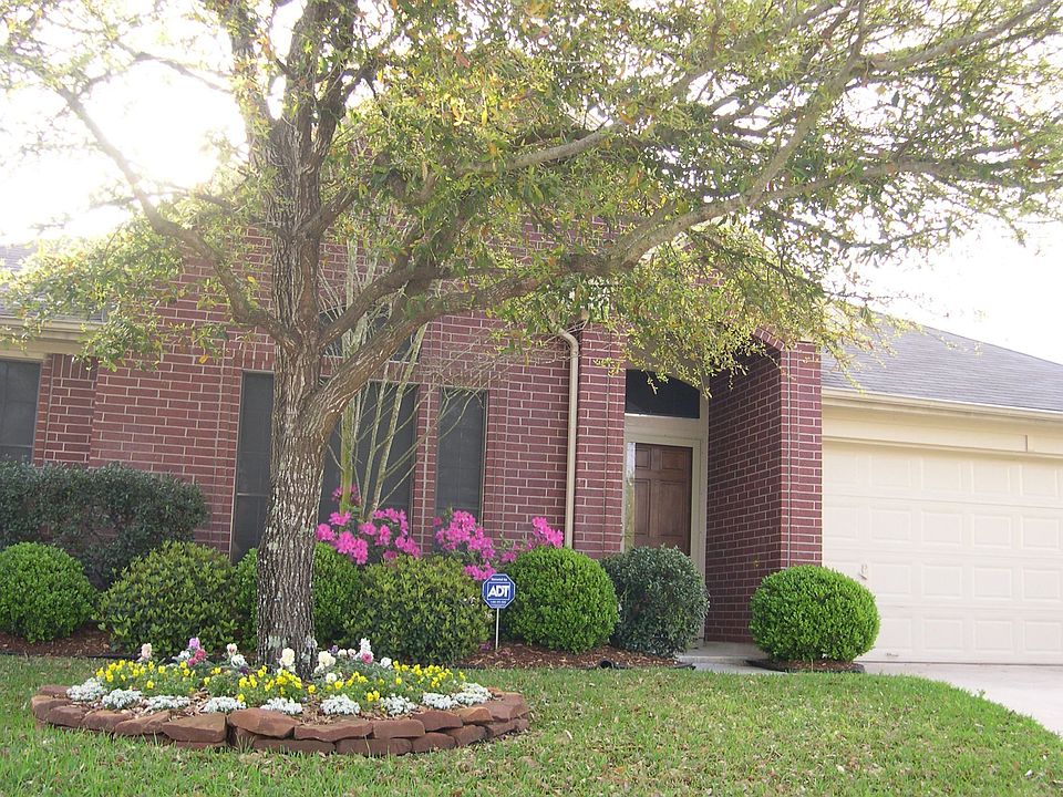 Exterior Front - Spring '07