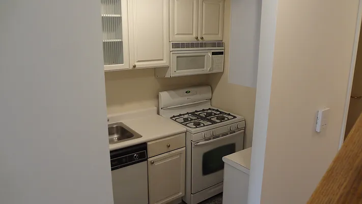 Rented by Royal Operation System | media 33
