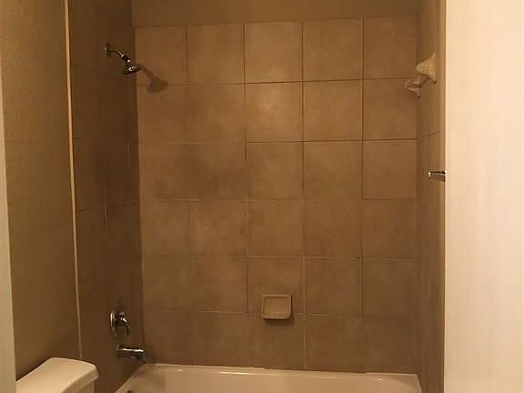 5th image of 12910 Regal Oaks Bend Ln
