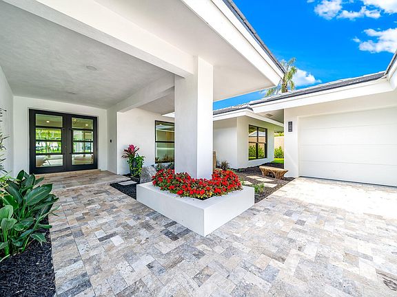 5th image of 666 Lakewoode Circle E