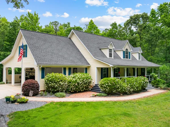 128 Byrom Rd, Senoia, GA 30276