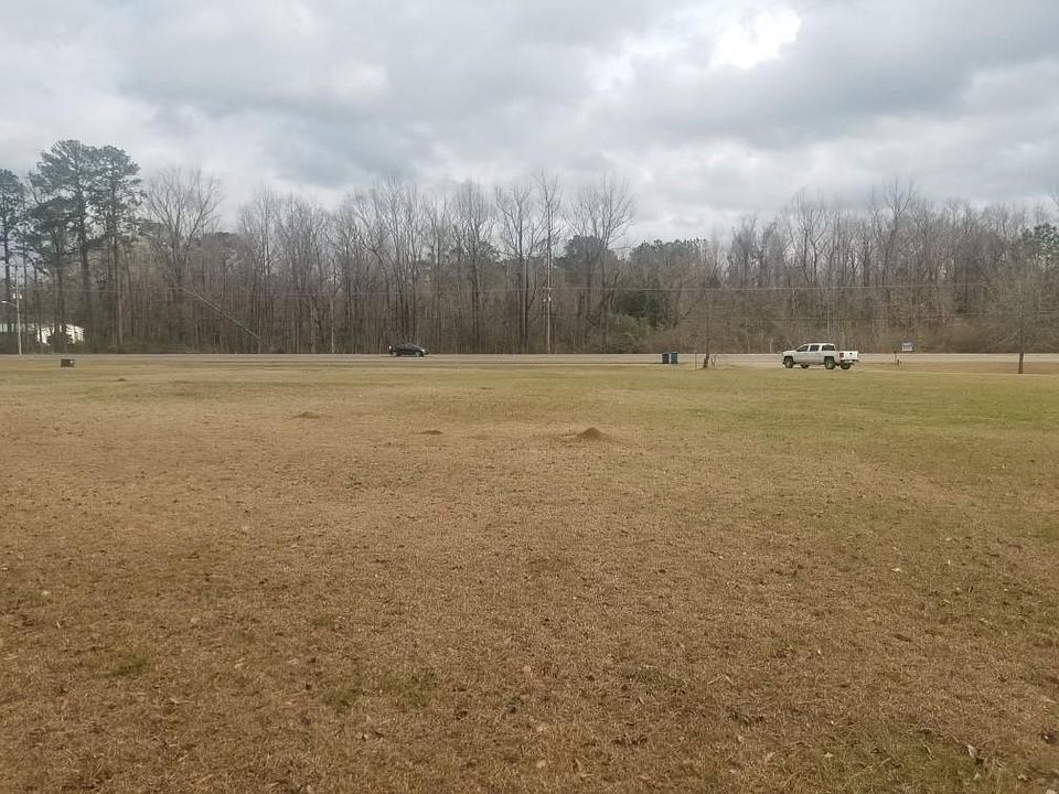 2nd image of 9456 Highway 165 S