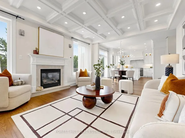 49 Grange Dr E, Richmond Hill, ON L4E 4T1