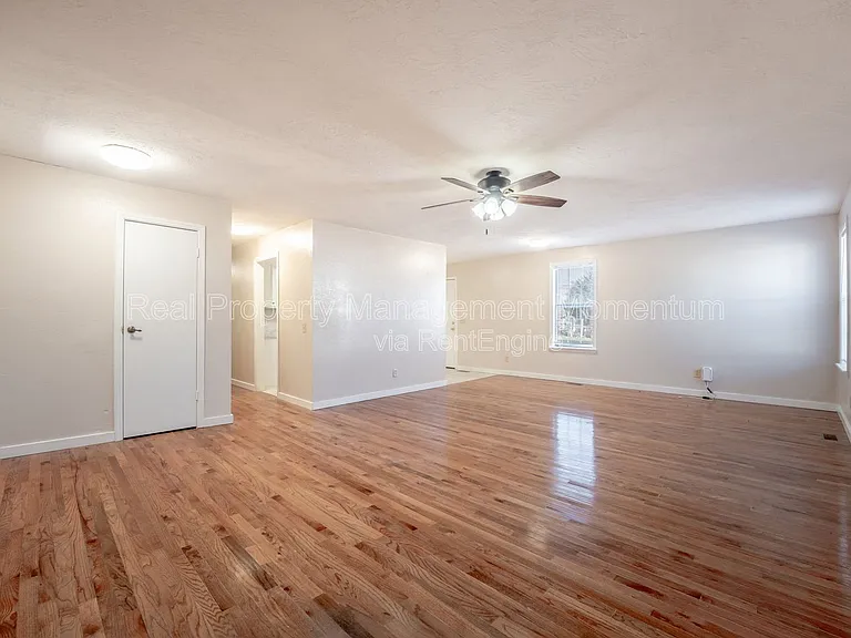 1118 W Fairplay St #A — Photo 4