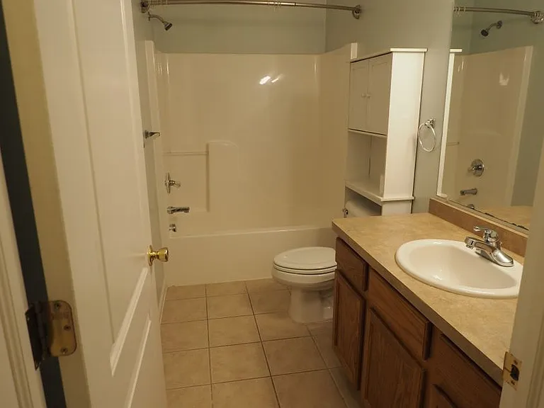 3029 Charing Cross Rd — Photo 13