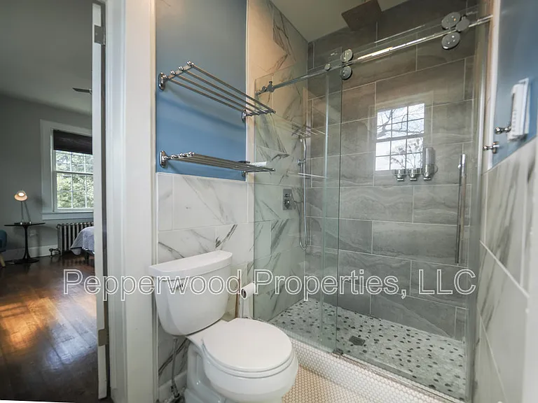 519 E Main St #1-8 — Photo 5