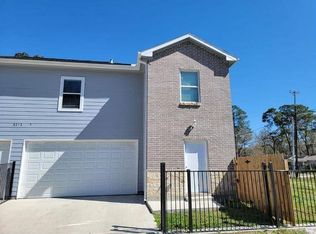 8203 Oak Knoll Ln #B, Houston, TX 77028