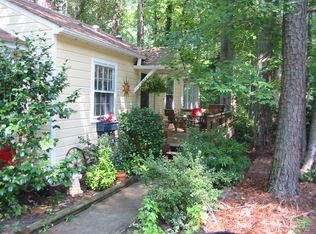 82 Dogwood Acres Dr, Chapel Hill, NC 27516