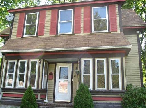 3rd image of 15 Courtland St