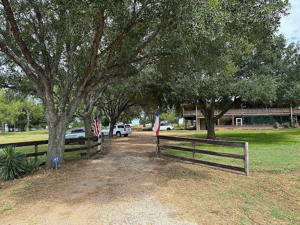 Entrance from Zoo Lane