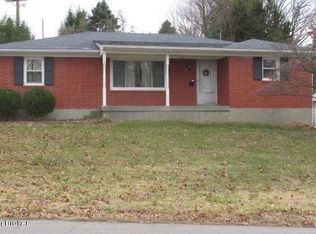 1400 Hobart Dr, Louisville, KY 40216