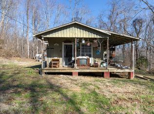 224 Golden Ln, Celina, TN 38551